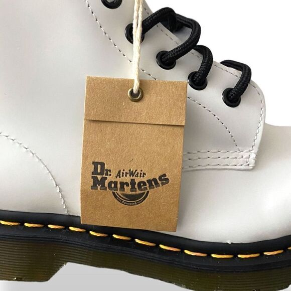 Dr. Martens 101 Yellow Stitch 6 Eyelet White Leather Combat Boots Womens size 7 - Picture 5 of 8